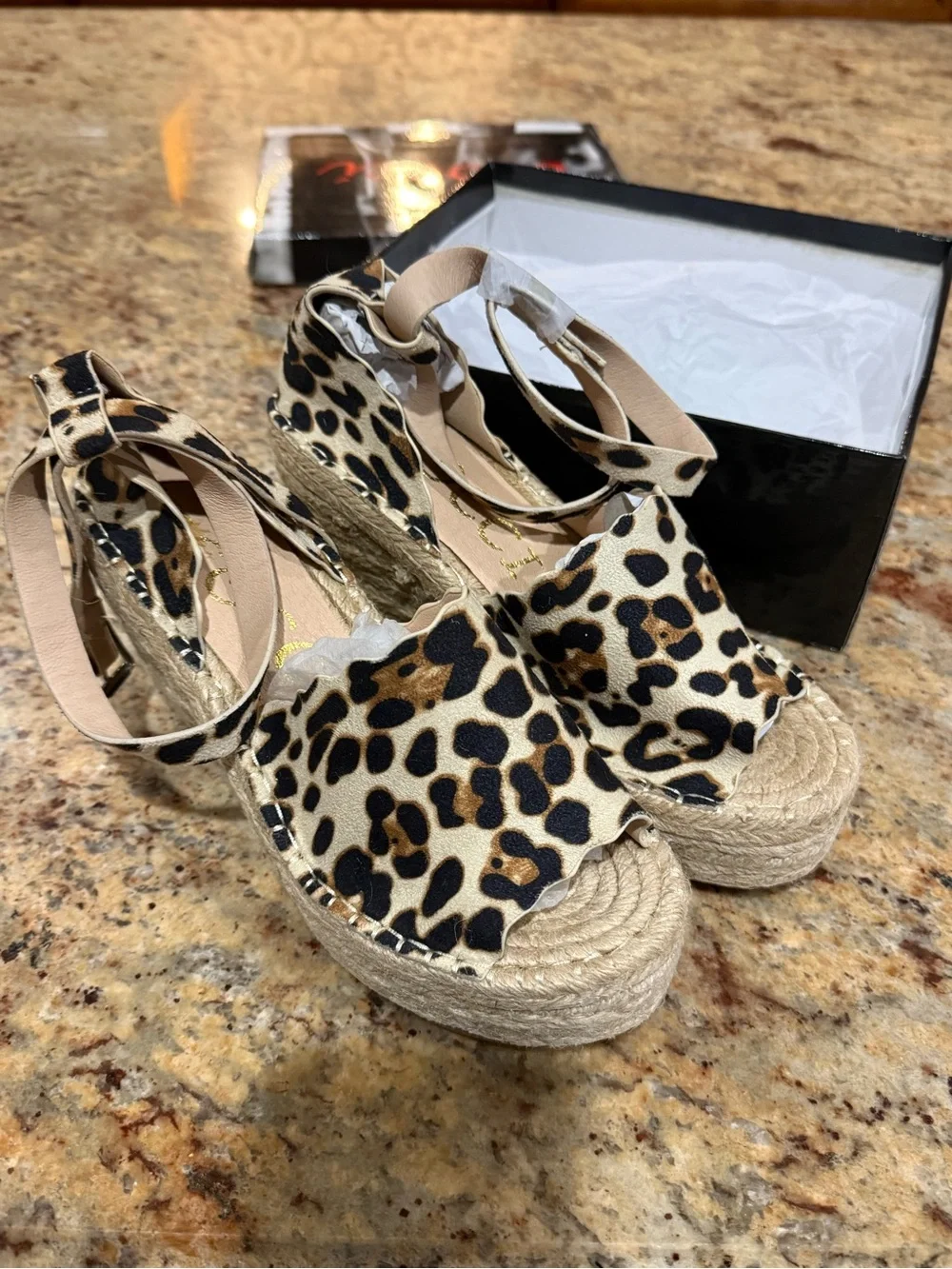N/A stylish leopard